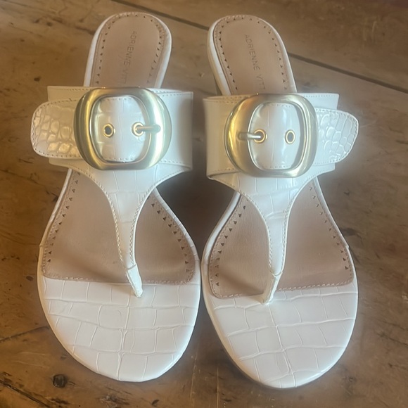 Adrienne Vittadini size 10 sandals - Picture 3 of 7